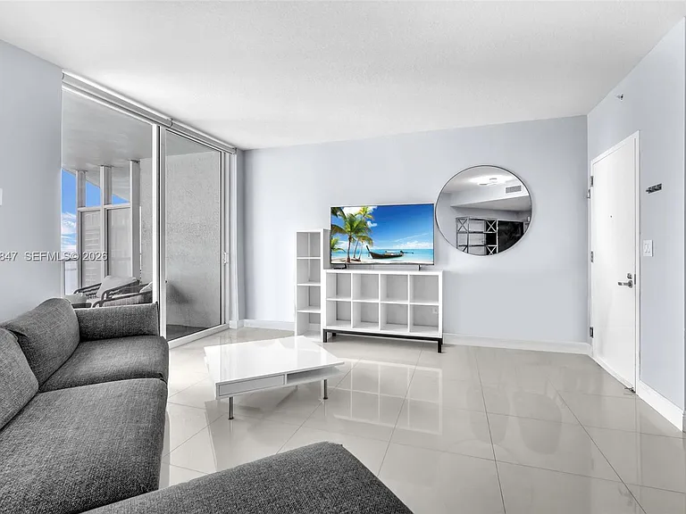 1900 N Bayshore Dr #3610 — Photo 5