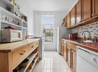 476 12th St APT 4L, Brooklyn, NY 11215
