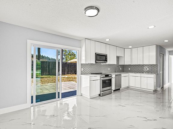 5th image of 4412 Wilkinson Drive