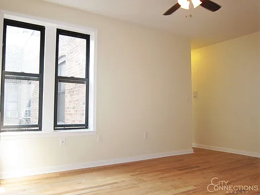 Rented by City Connections Realty | media 16