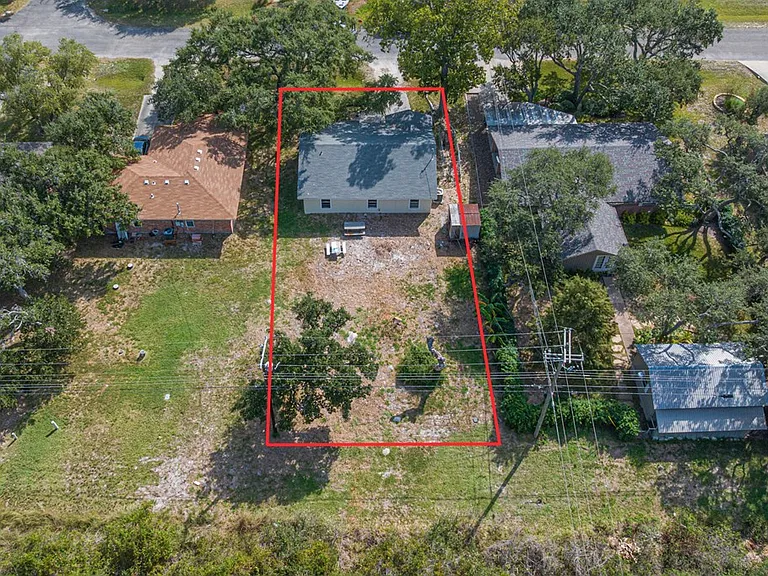 123 Cenizo St — Photo 15