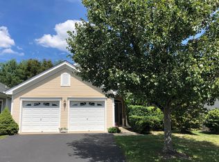 20 Gardenways Ct, Lakewood, NJ