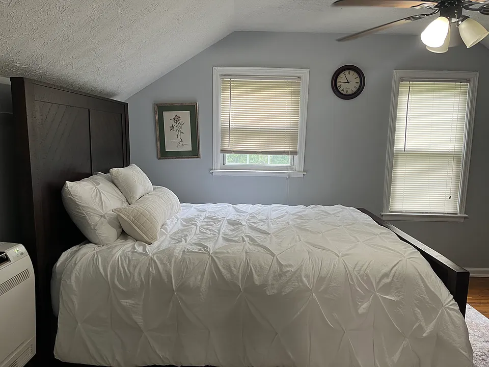 Master Bedroom, hardwood floors and walk in closet