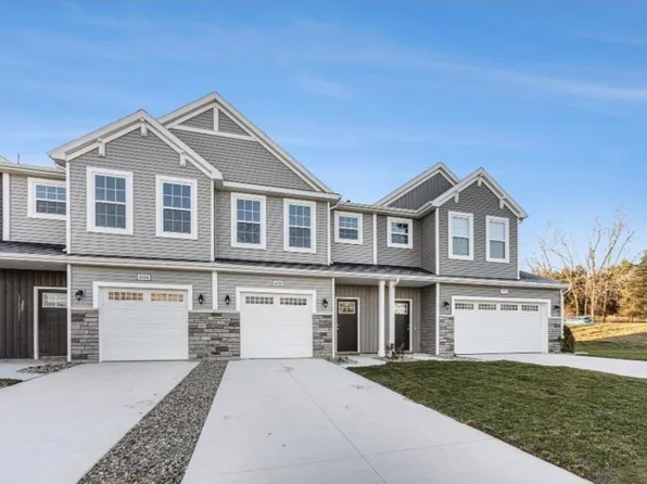 4633 Glen Haven Dr, Kentwood, MI 49512