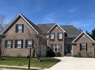 9859 Field Crest Dr E, Apison, TN 37302