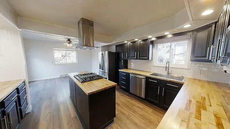 4222 North Chestnut Street — Photo 3