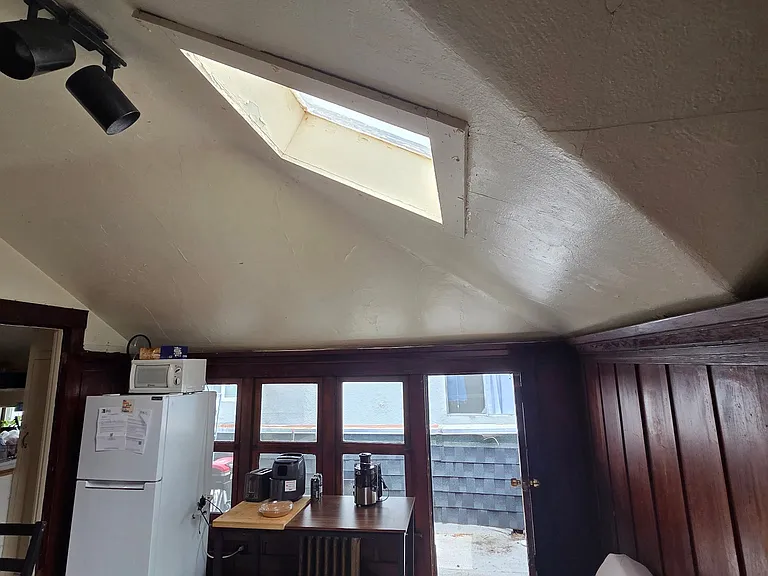 2431 College Ave #11 — Photo 4