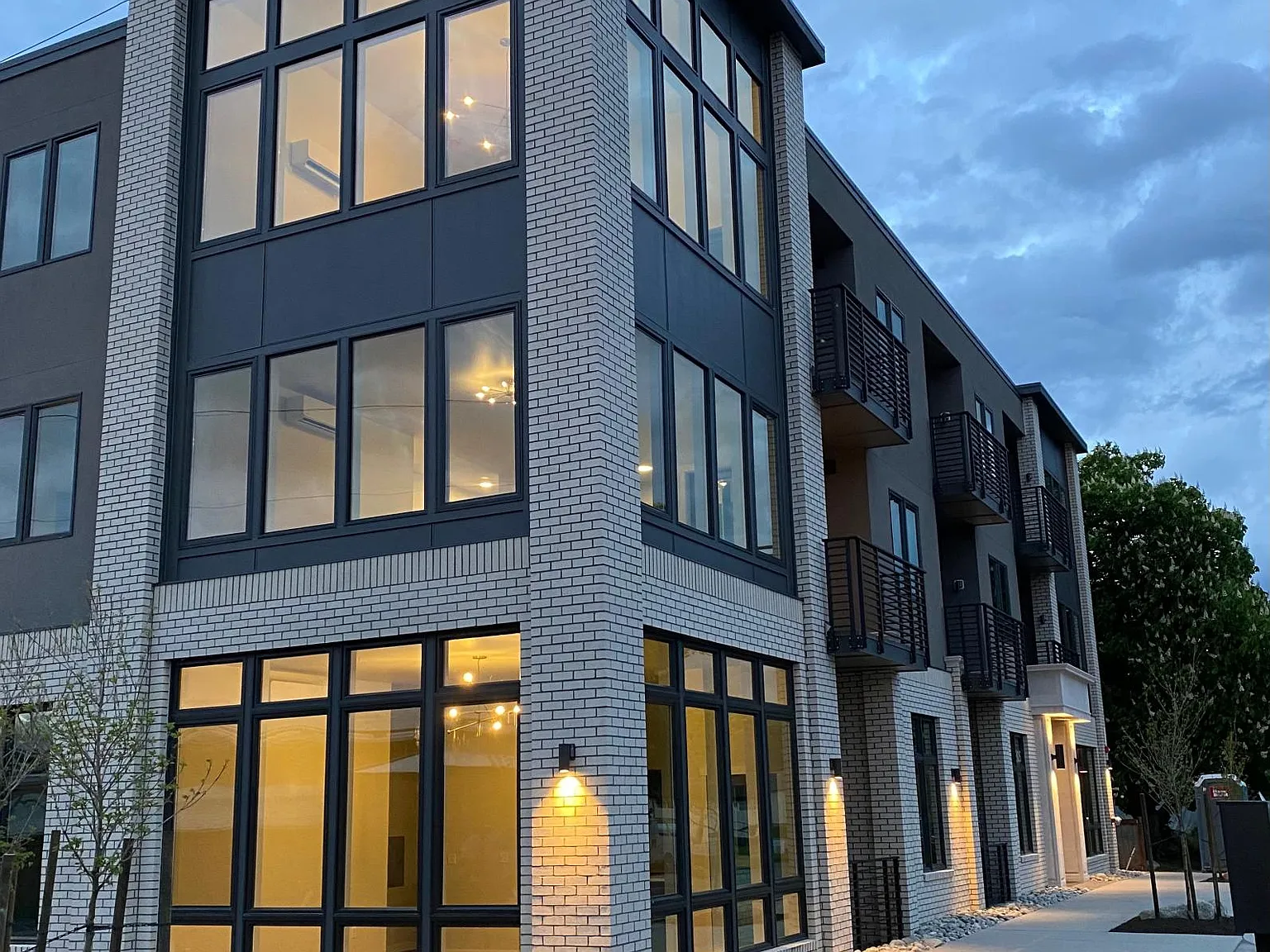 1 bed, 627 sqft, $2,195 — Photo 1