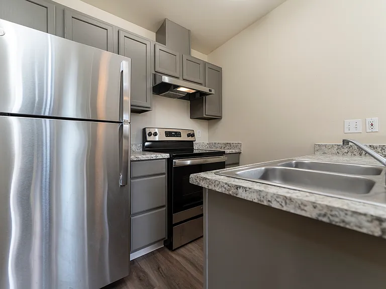 2 Bed 2 Bath - 980 Sq Ft 2 Bed 2 Bath - 980 Sq Ft