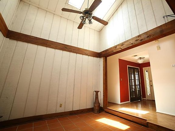 4th image of 479 Rocky Brook Ct
