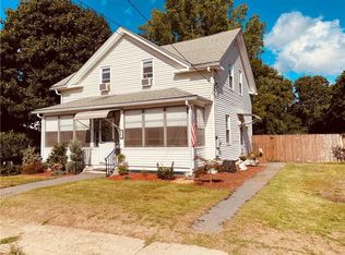 42 Laurel Ave, Coventry, RI 02816