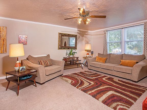 Crown molding, large window