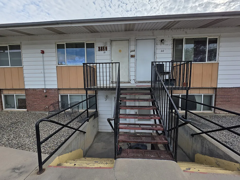 2859 Elm Cir #19