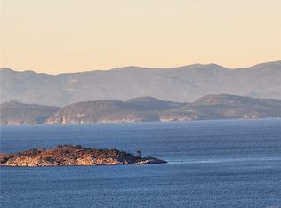 6231 Blueback Rd #204B, Nanaimo, BC V9V1J3