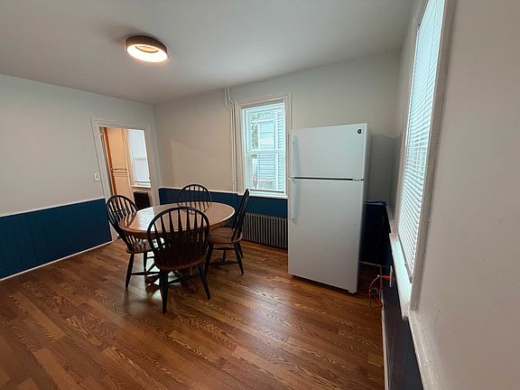 3rd image of 100 Arnold St #1F