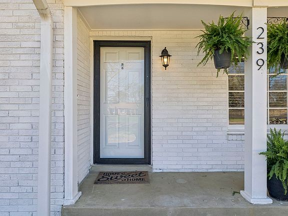 5th image of 239 Sterling Rd