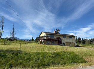 46 Cliff Robinson Ln, Sequim, WA 98382