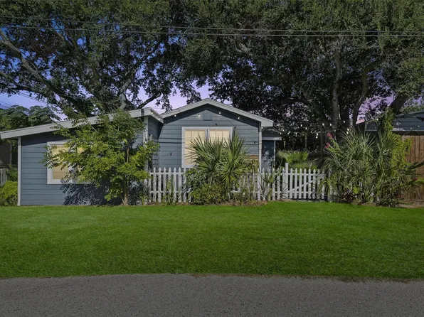 2614 59th St, Galveston, TX 77551