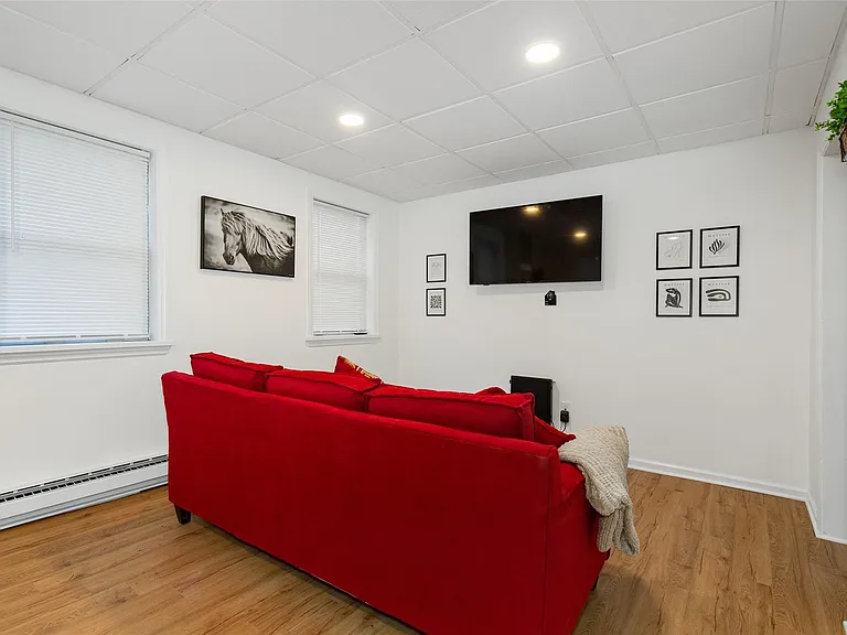 48 Columbia St #3 — Photo 6