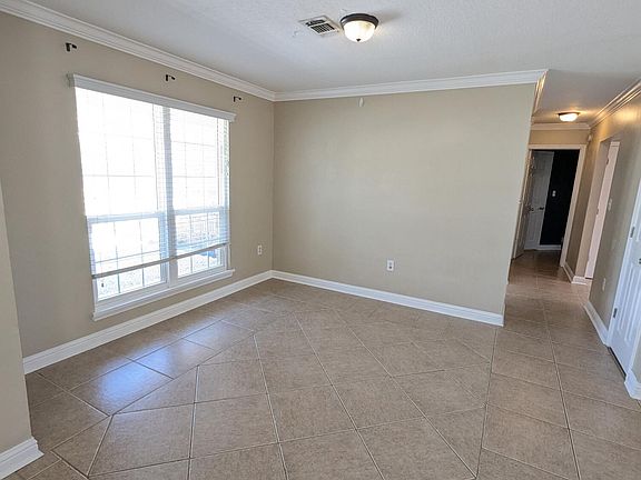 4th image of 437 Bridgewater Ct