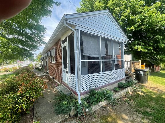 3rd image of 314 Terry Ave