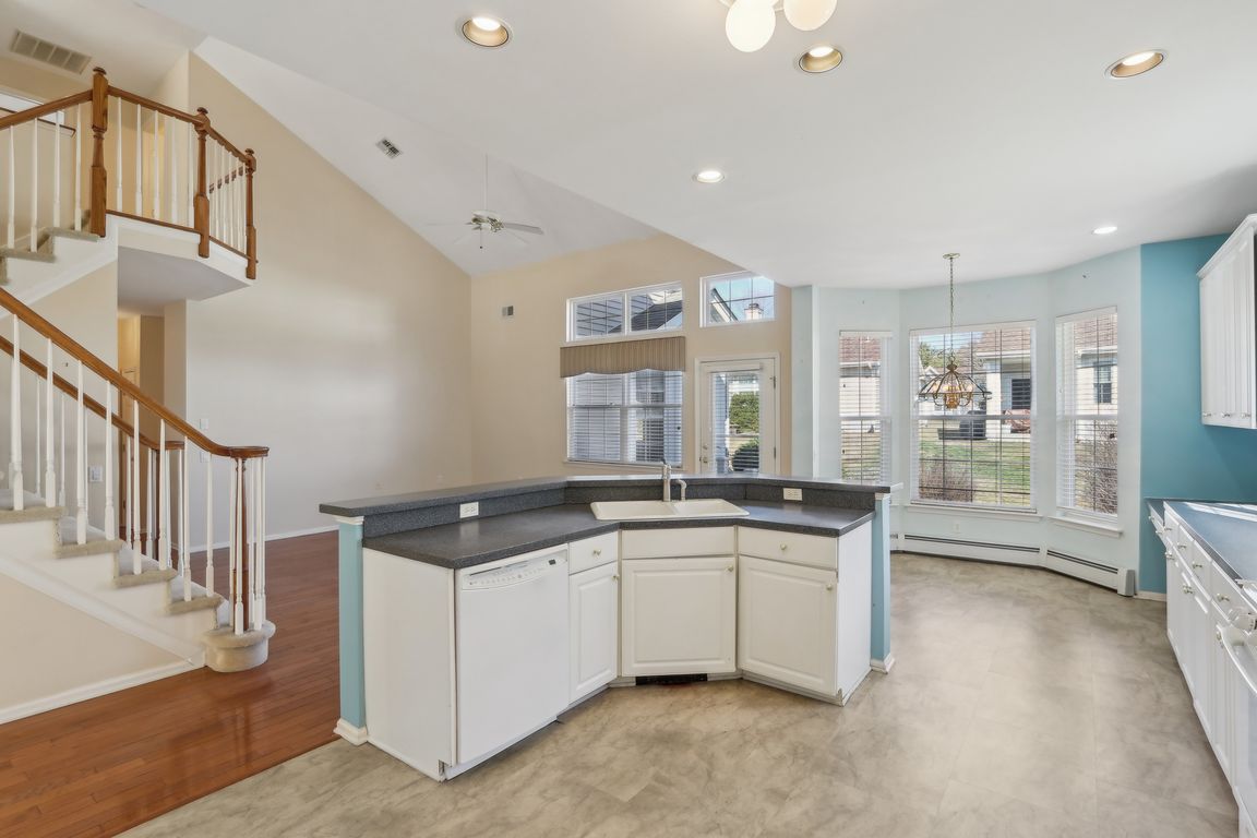 Brookview Ct-019.jpg