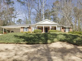 18 Brandon Ridge Dr, Sandy Springs, GA 30328