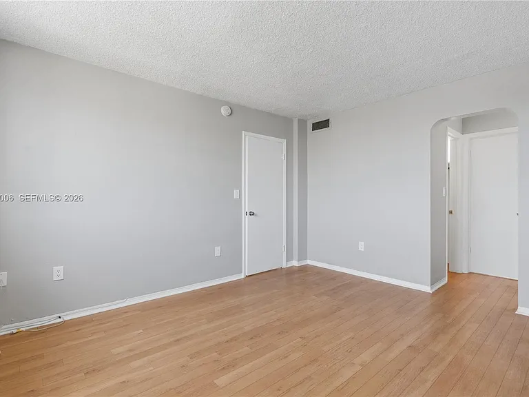 2851 Leonard Dr #J402 — Photo 23