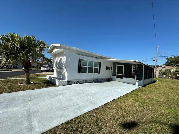 225 Outer Dr E, Venice, FL 34285