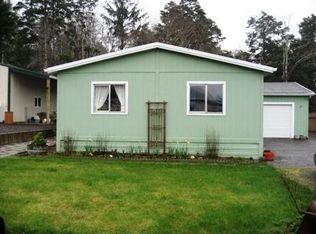 1043 NE Smith St, Rockaway Beach, OR 97136