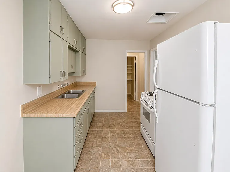 4031 Hamilton St #C — Photo 6