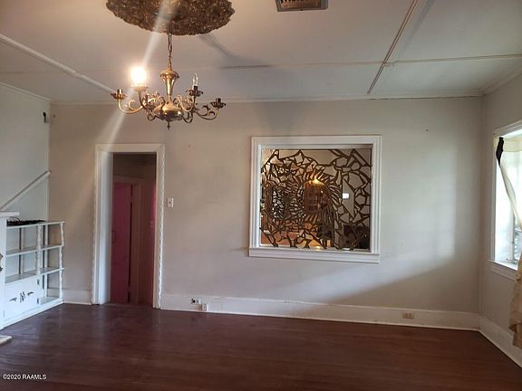 2nd image of 1420-1422 Iberia St