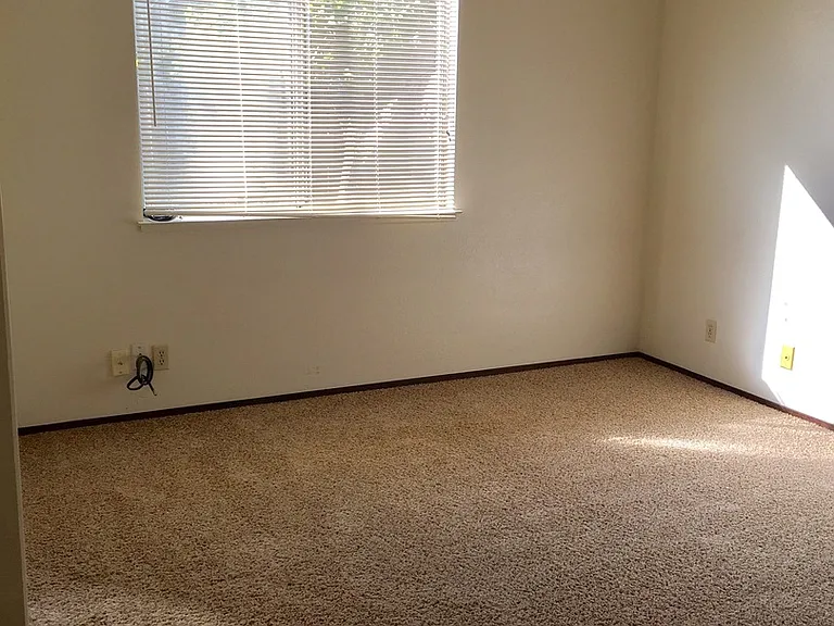 2739 Ceres Ave — Photo 6