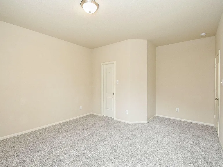 4215 Mill Oaks Dr — Photo 21