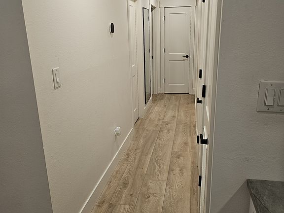 4th image of 14 Halsey Dr