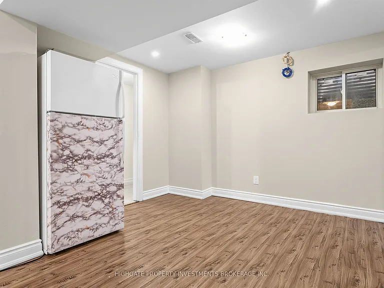 36 Reigate Ave #BASEMENT — Photo 13