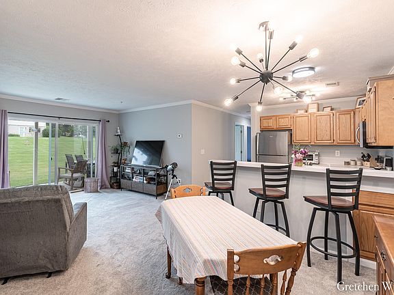 2nd image of 6545 Clover Ct SE