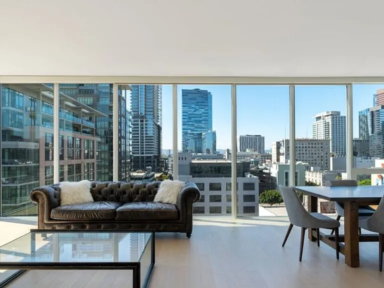 1050 S Grand Ave #1001 — Photo 2
