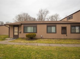 26668 Lake Of The Falls Blvd, Olmsted Falls, OH 44138