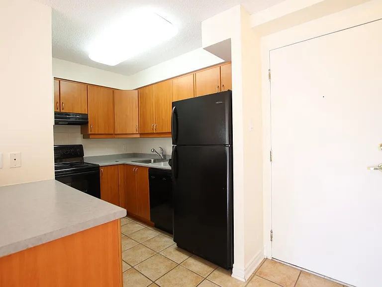 225 Alvin Rd #403 — Photo 5