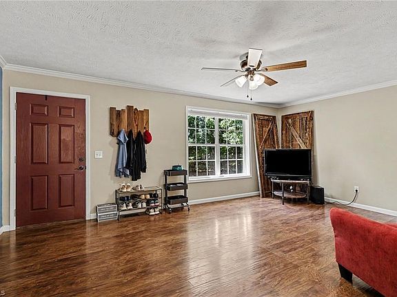5th image of 4305 Young Rd