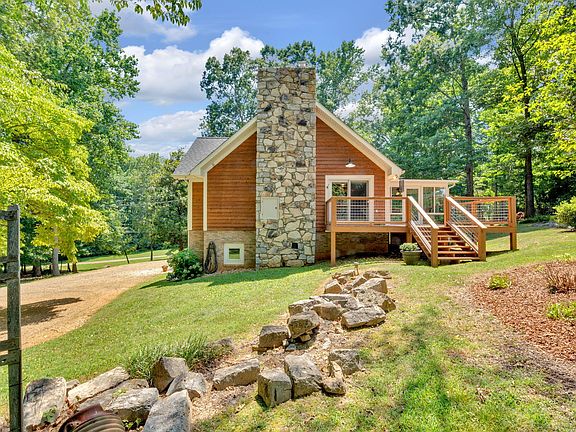 2nd image of 550 Park Ln