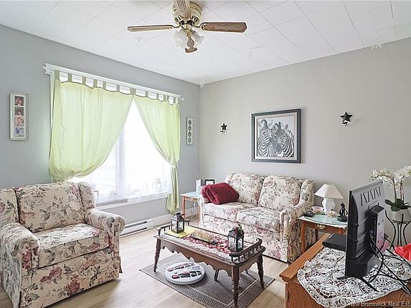 4th image of 33 Queen St