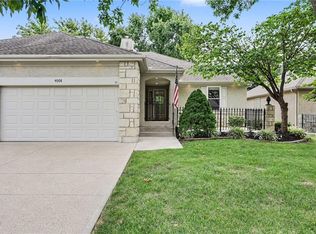 4008 SW Homestead Dr, Lees Summit, MO 64082