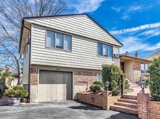 136 Gerhard Rd, Plainview, NY 11803