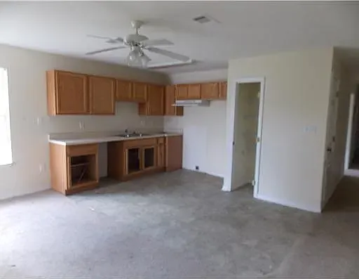 3 bed, 2138 sqft, $1,600 — Photo 1