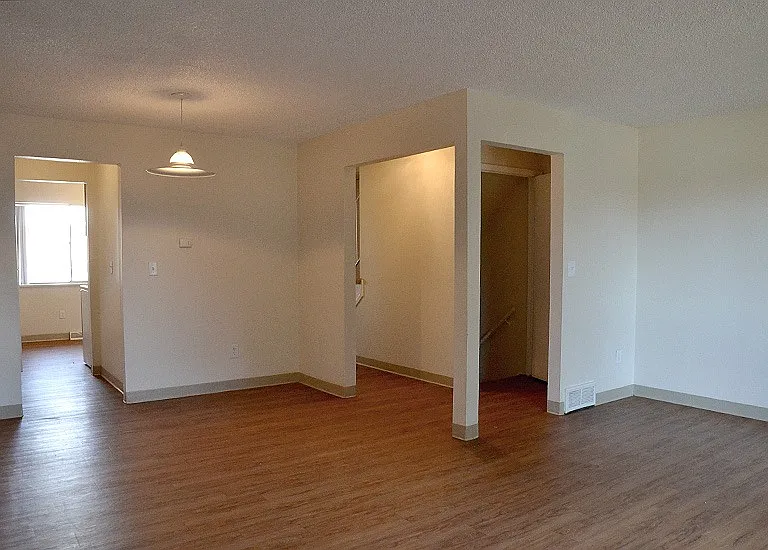 Canyon Crest — Photo 15