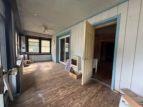 3rd image of 107 W State St