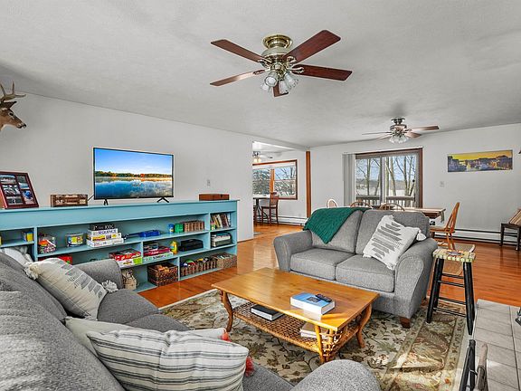4th image of 9561 Peterson Dr