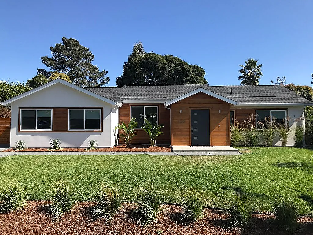 120 Jefferson Dr photo 1